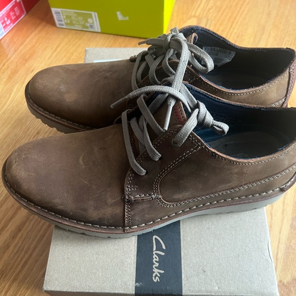 clarks tan casual shoes